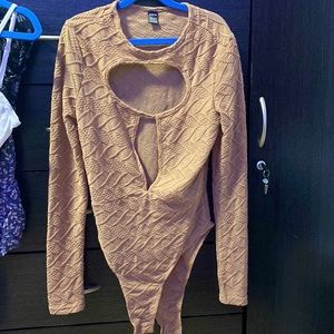 Long sleeve body suit
